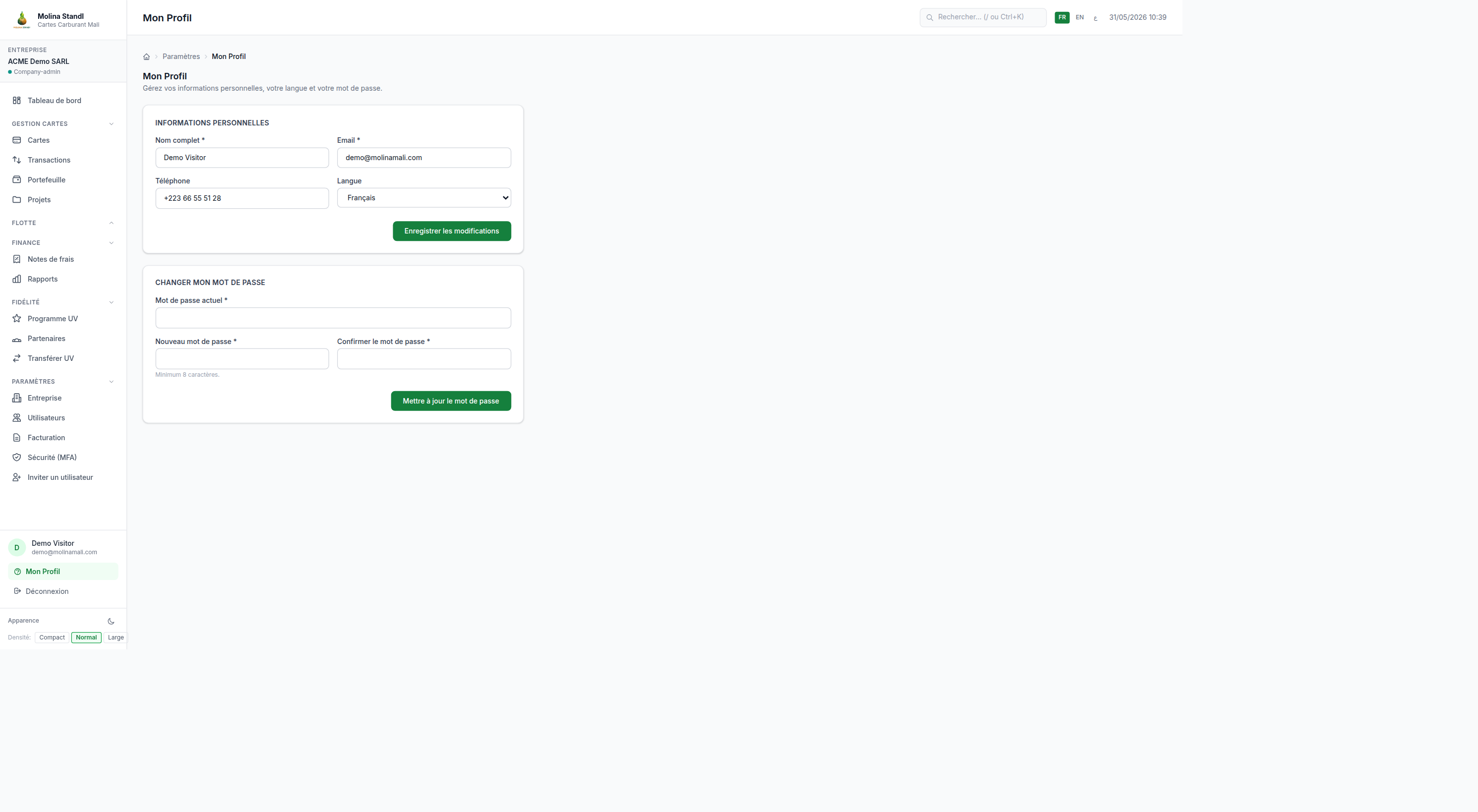 Page Paramètres - Profil personnel : champs nom, e-mail, langue, et section mot de passe